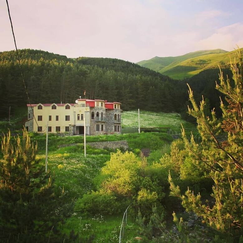 Hostal Lermont Guest House
