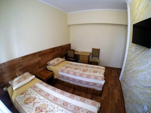 Vayk Hotel