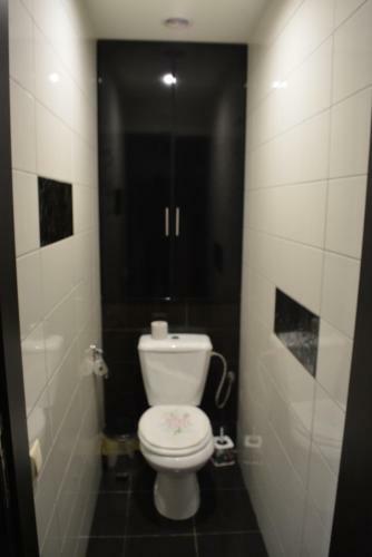 H&R Apartments