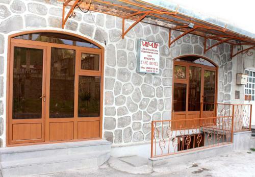 Narvar Hotel