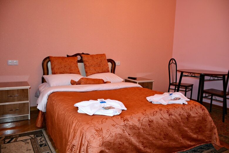 Zorats Akhbyur Hotel