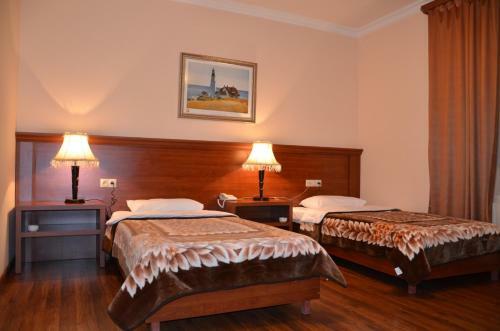 Dian Hotel
