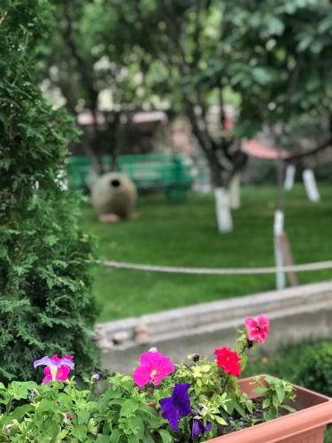 Albergue Garni Bread House