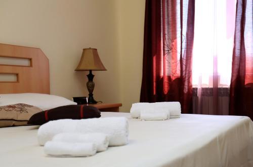 Amrots Hotel