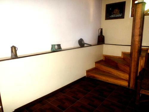 Hostal Gosh Hotel