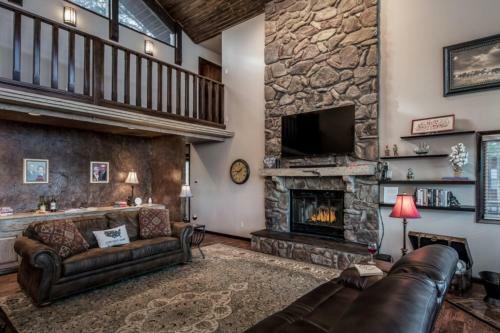 Alto Escape - Four Bedroom Cabin