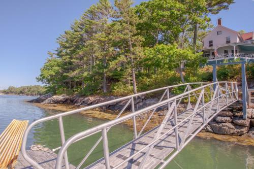 Seal Cove Home