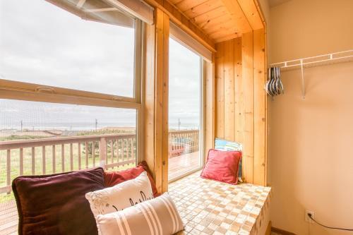 Scandia House In Bayshore Estates!