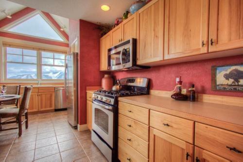 Saddle Ridge Townhome-unit K1