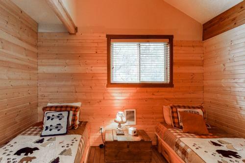Black Butte Ranch: South Meadow Home Eighty-four