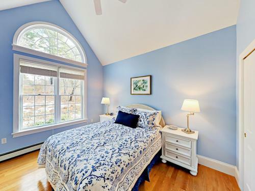 7 Apple Hill Lane Home