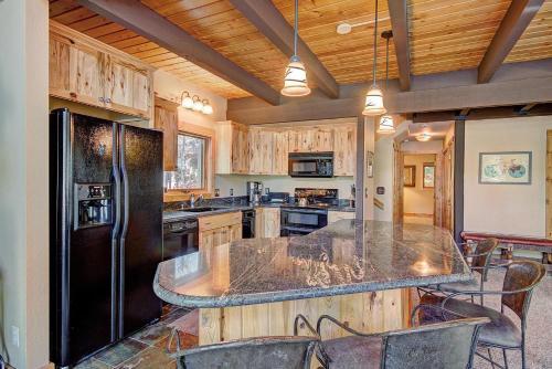 Wildernest Point Home