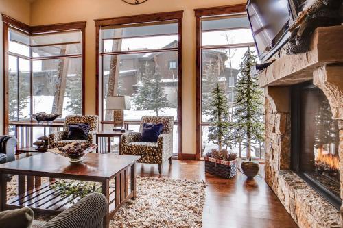 308 Shores Lane Home