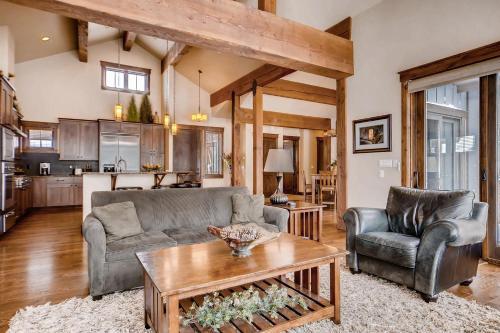 308 Shores Lane Home