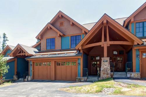 Mountain Thunder Townhouse�