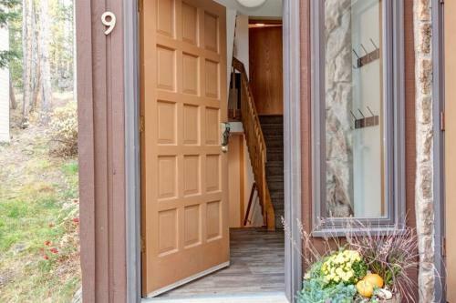Pristine Townhome In Warriors Mark