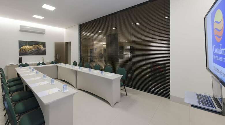Comfort Hotel & Su�tes Rondon�polis