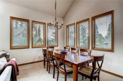 White Wolf #1648 Townhouse