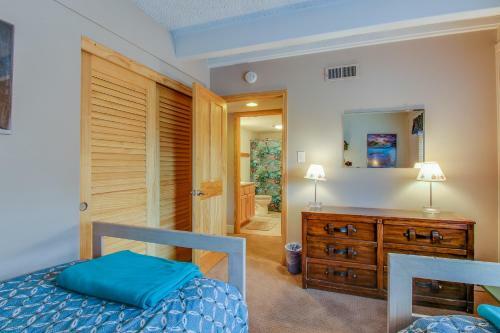Ski And Racquet Club Condo