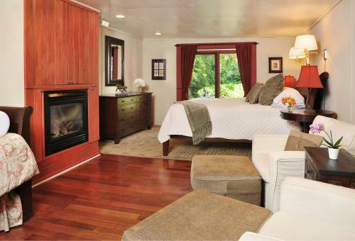 1795 Acorn Inn Bed And Breakfast