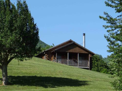 Bed & Breakfast Engadine Inn And Cabins