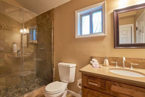 Brookside Retreat: The Guesthouse