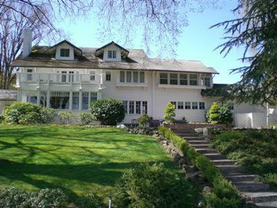 Bed & Breakfast The Willows Inn
