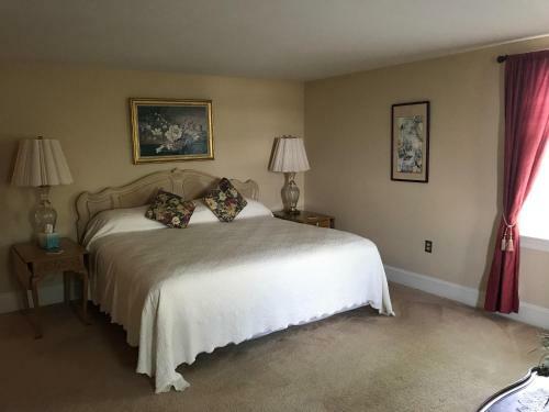 Bed & Breakfast Channel Bass Inn