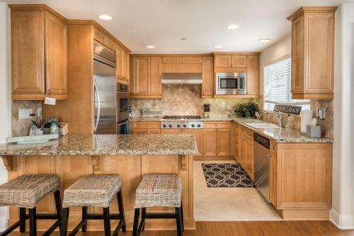 Apartamento 310 1/2 Iris Ave. 3 Bedroom Condo