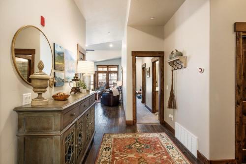 Apartamento Deer Park Condo #303