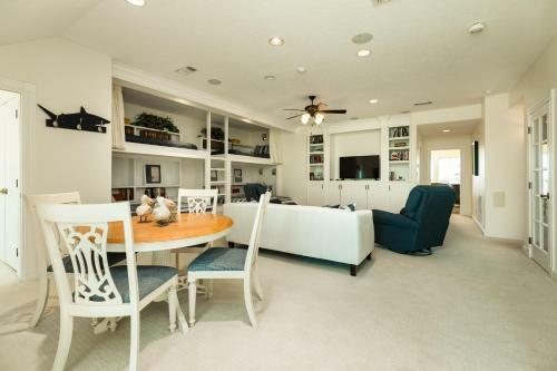 Intracoastal Paradise