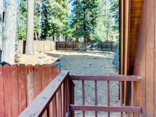 Dollar Point A-frame Escape