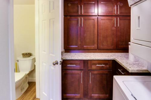 Crystal Waters Townhome