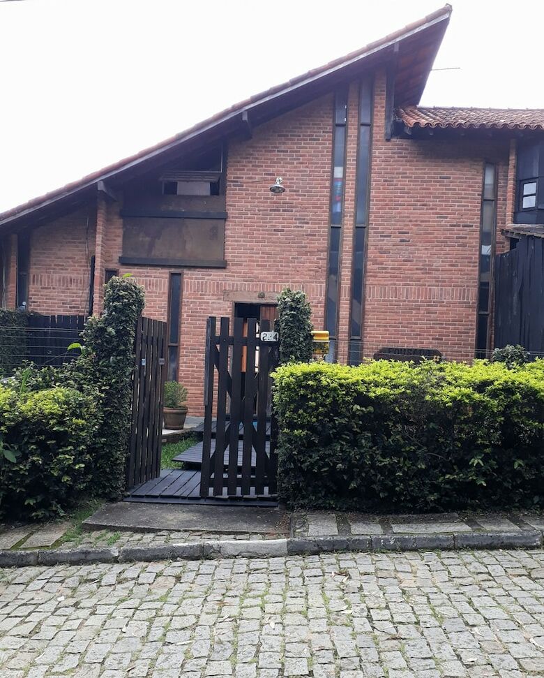 Hostal Pousada Vale Das Flores
