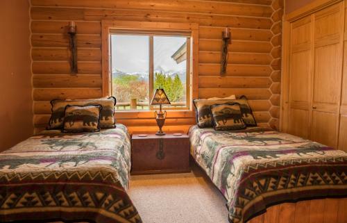 Saddlehorn Cabin