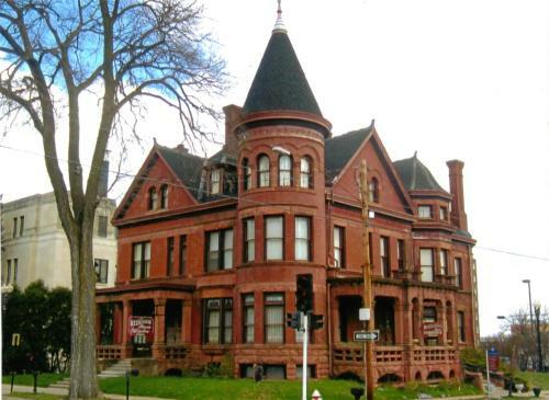 Bed & Breakfast The Redstone Inn And Suites