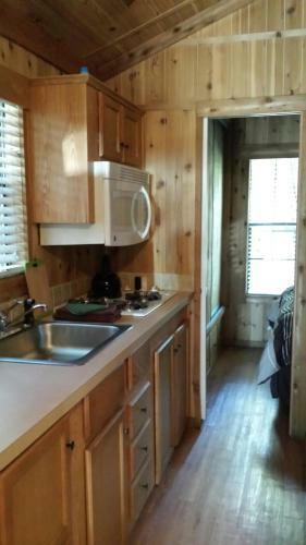 Snowflower Camping Resort Cabin 4