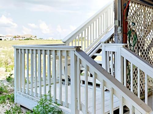 Between The Gulf & The Bay Home