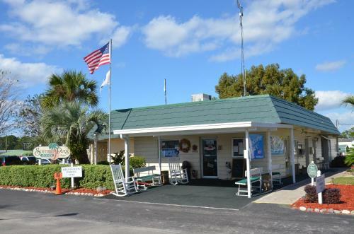 Southern Palms Park Model 13