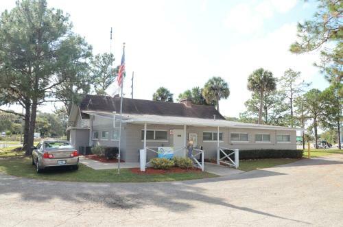 Southern Palms Park Model 7