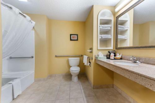 Hotel Comfort Suites Findlay I-75