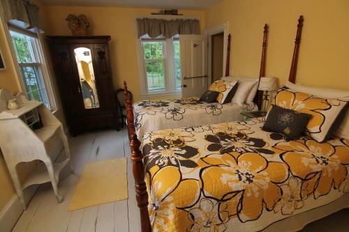 Kendall Tavern Inn Bed And Breakfast