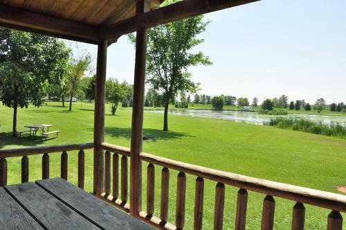 Fremont Jellystone Park Cottage 29