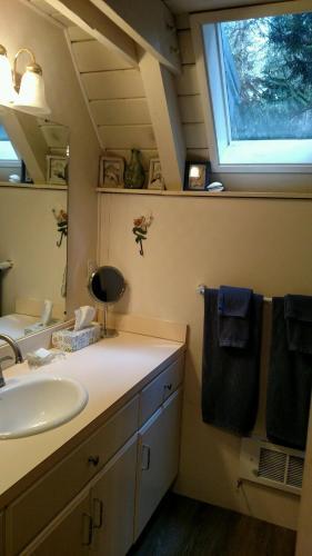 186 - 4 B's Coastal Cabin