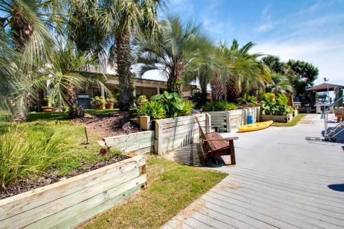 Executive Canal Home And Dock