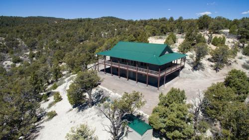 Ridgetop Hideaway