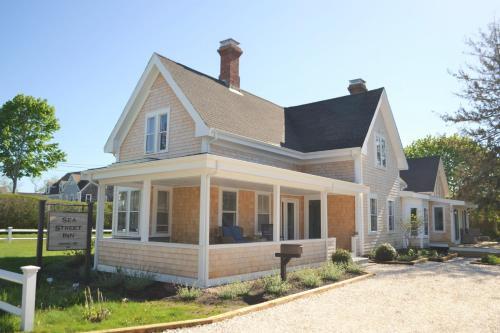 Bed & Breakfast Sea Street Inn