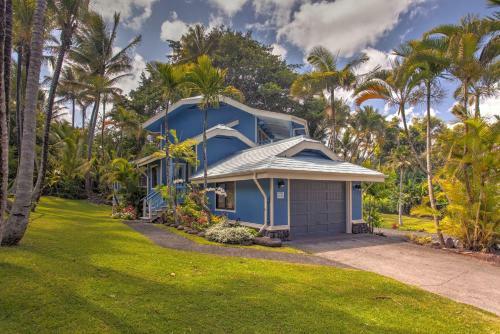 Black Sand Beach House