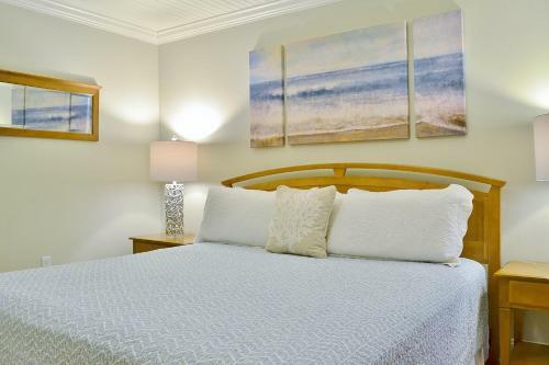 1414 Courtside Villa