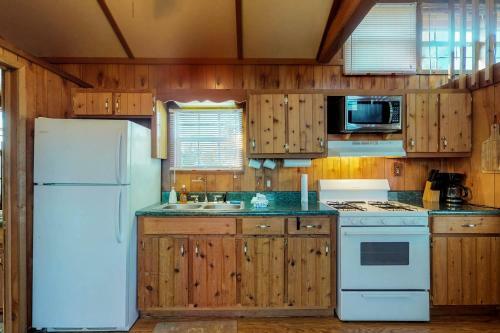 Rocky Creek Cabins A & B